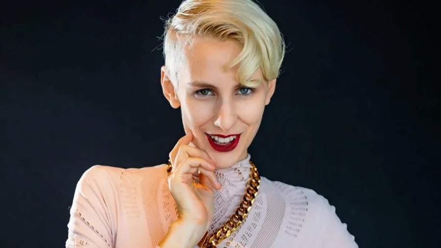 Lisa Eckhart Lebensgefährte – Wer ist der Partner der Kabarettistin? lisa eckhart lebensgefährte